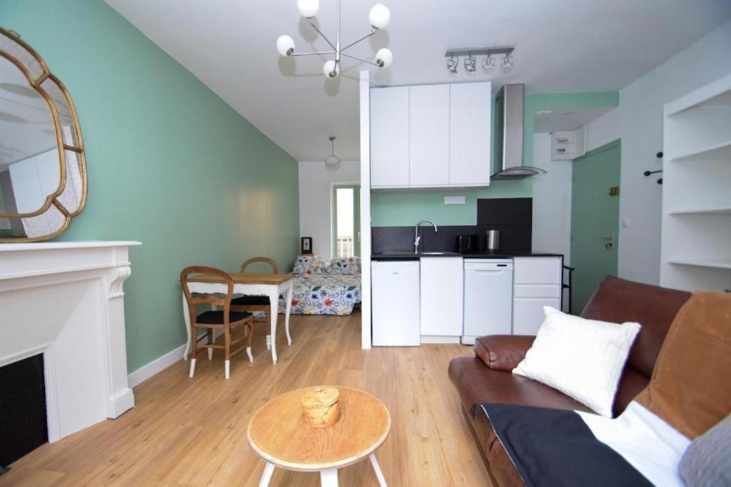 Appartement Entre Plage De L'Ecluse Et Place Du Marche 迪纳尔 外观 照片