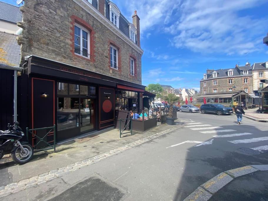 Appartement Entre Plage De L'Ecluse Et Place Du Marche 迪纳尔 外观 照片